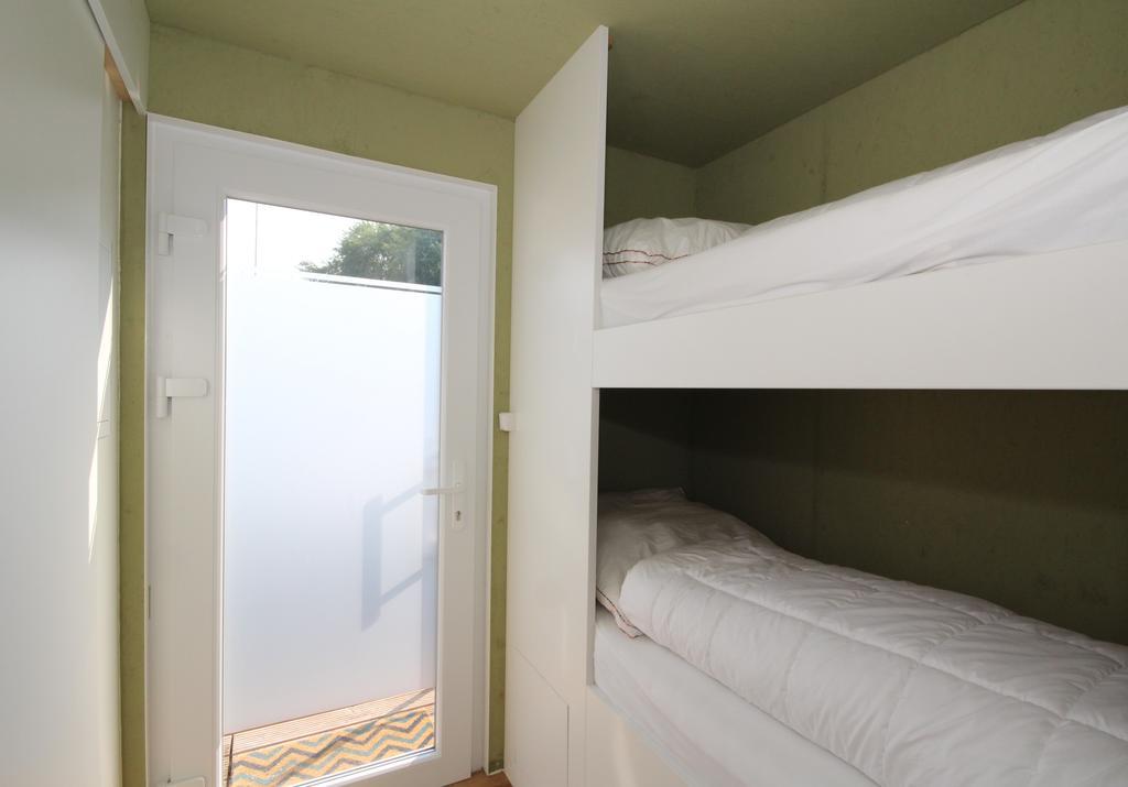 Botel Cosy Houseboat Wannsee *